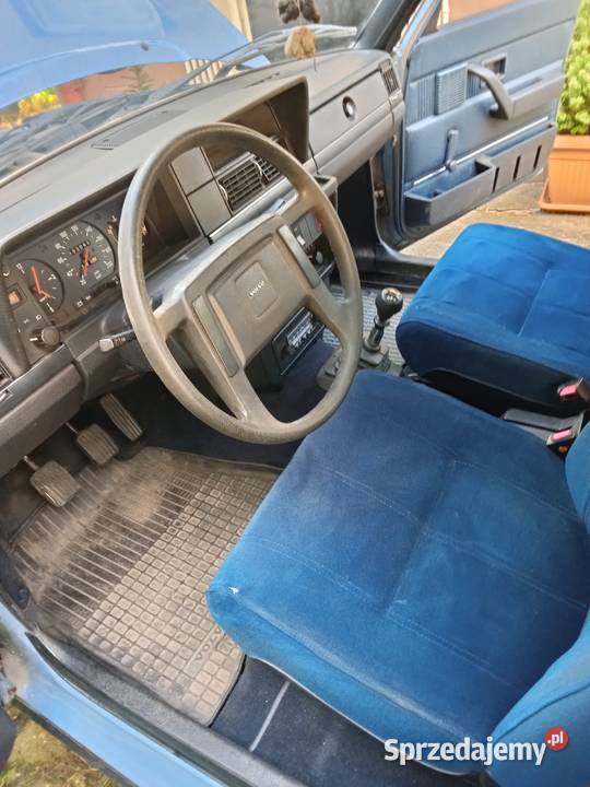 Volvo 244 sedan rocznik 83 piękny zabytek łódzkie Ksawerów