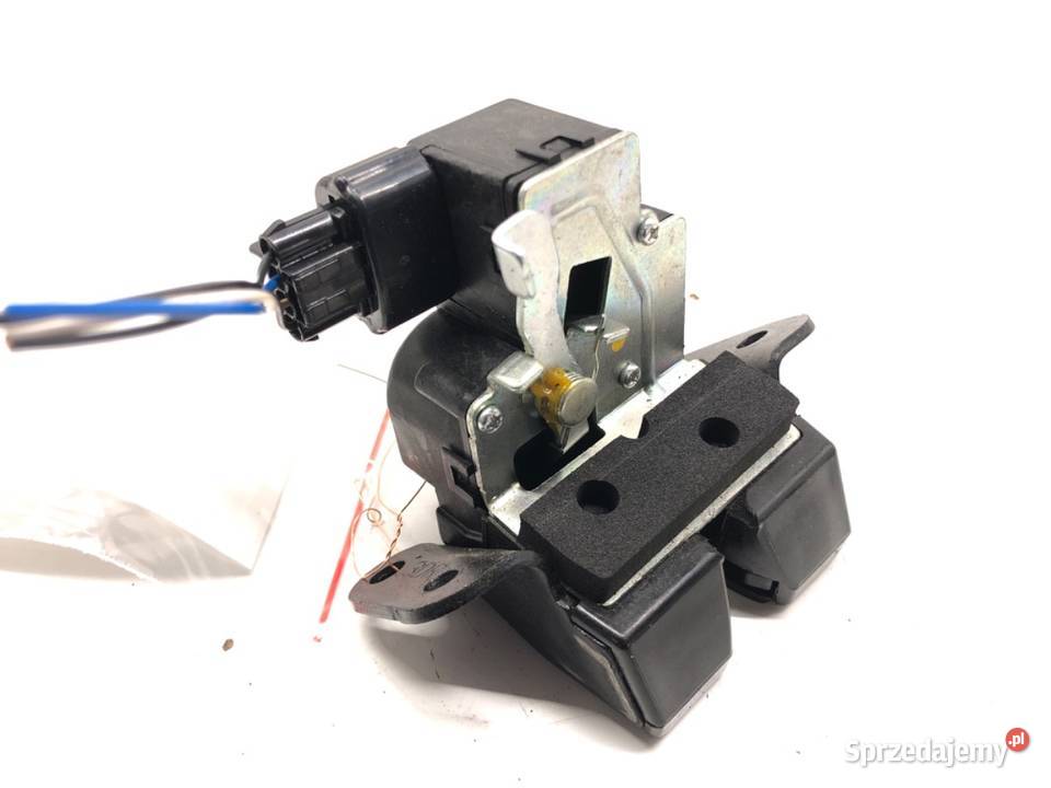 ZAMEK KLAPY TYŁ HYUNDAI ix35 SUV 812302S000