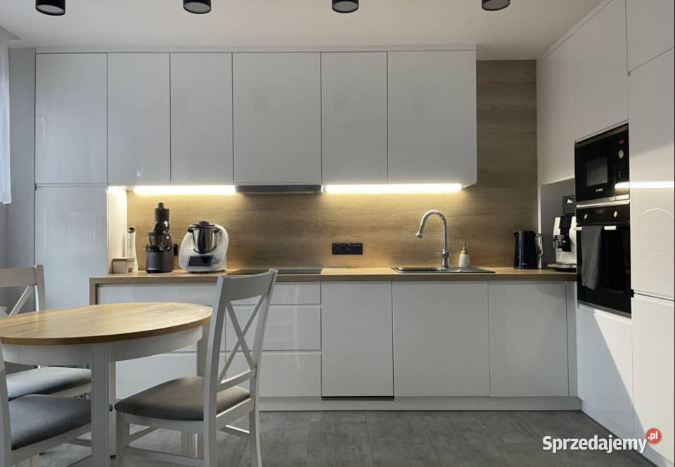 3pok 52met Miłkowickiej PIWNICAPARKING Legnica Sprzedaż