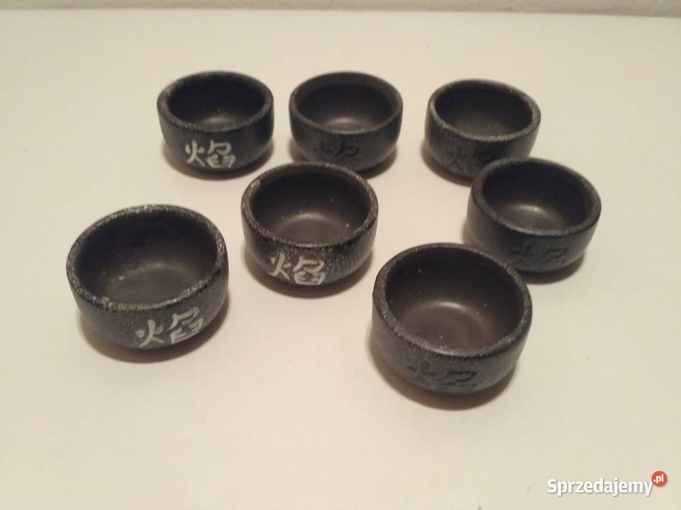 nowy ceramiczny świecznik na podgrzewacze kilka