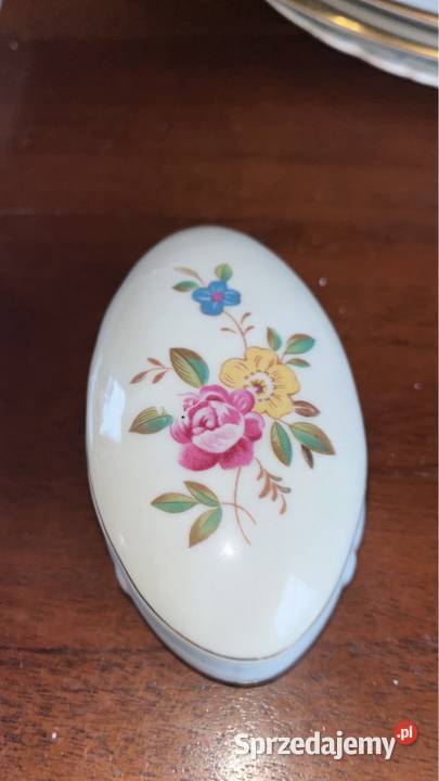 Puzderko Biała porcelana Z fiołkami Gdańsk