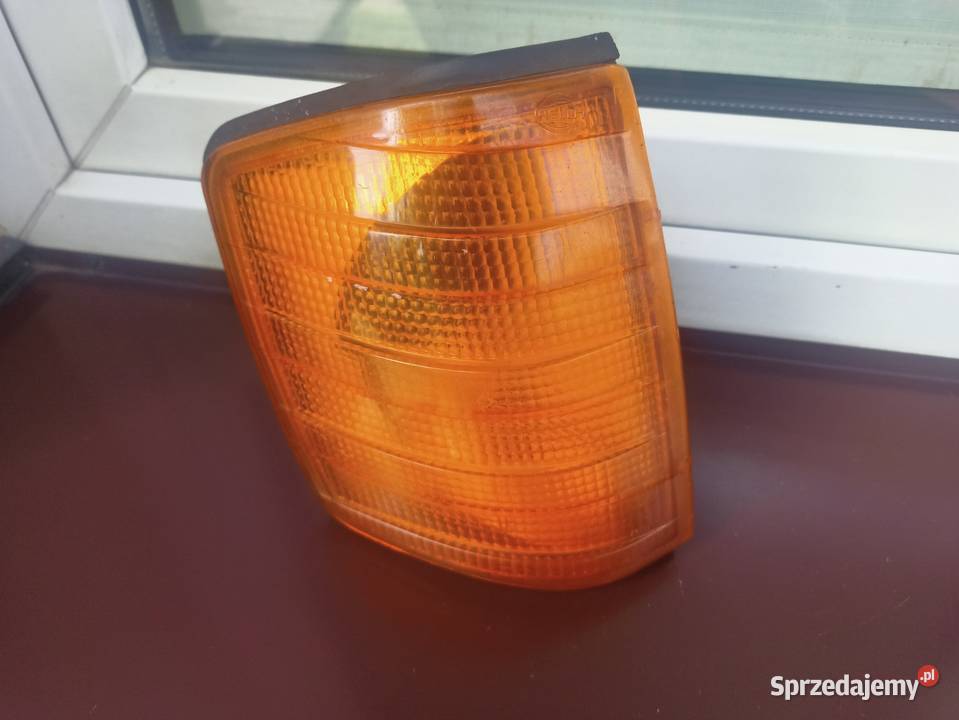 Mercedes 190 W201 kierunkowskaz kierunek prawy Sieradz