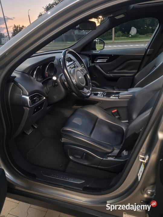 Jaguar FPace 20 250 4x4 BiLED PANORAMA F-Pace Suwałki