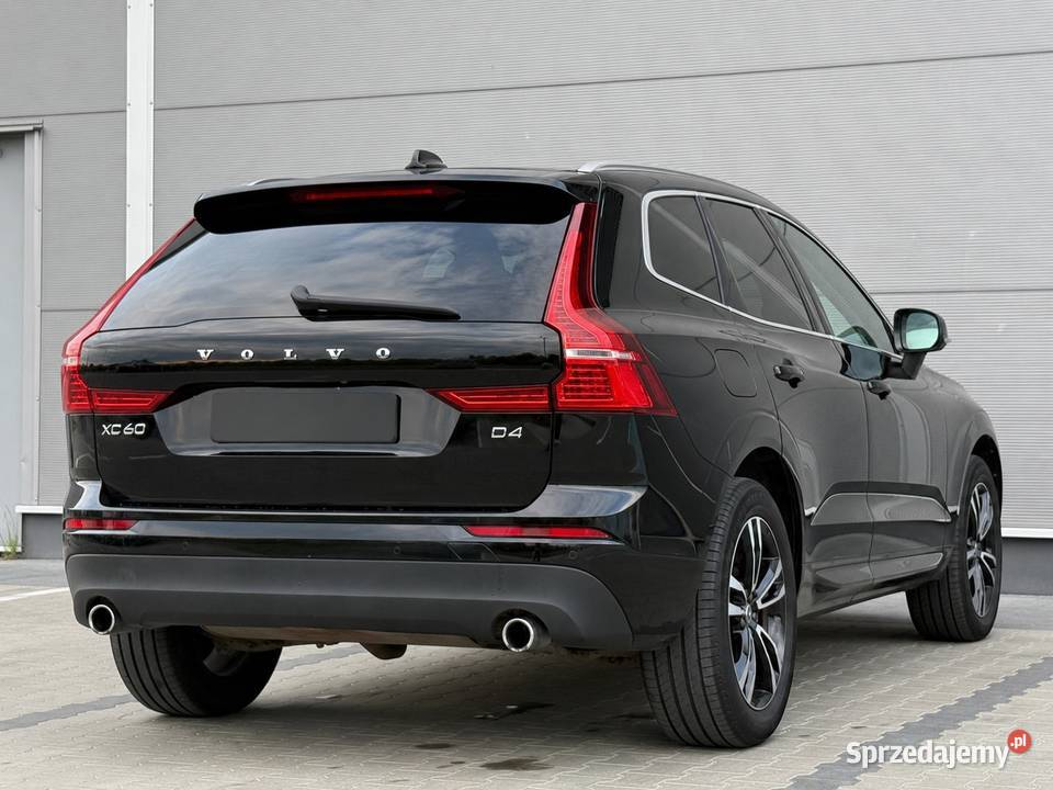 Volvo XC60 D4 AWD Momentum Kamera ACC LED 19 Brwinów