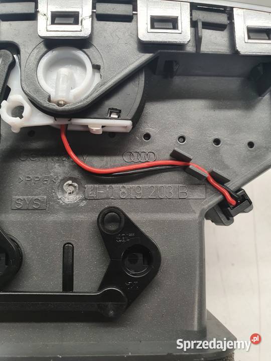 KRATKA NAWIEWU TYŁ AUDI A6 C6 4F0819203B Kratki nawiewu Przystajń