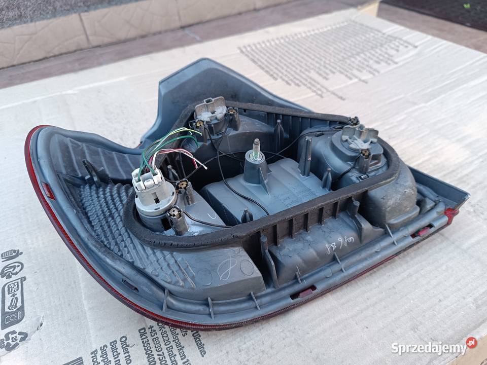 Toyota Yaris 1 I fl Lift Lampa prawy tył prawa śląskie Częstochowa
