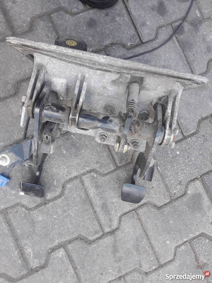 podstawa pedałów actros zawór hamulca pompa śląskie Częstochowa sprzedam