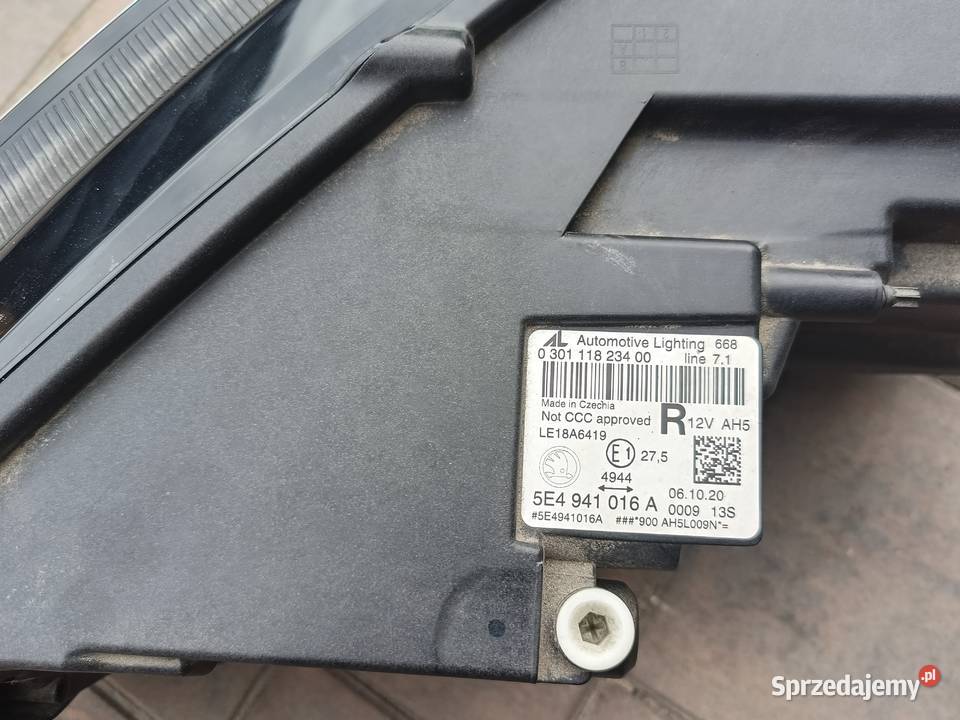 Lampa Skoda Octavia 2020 Oświetlenie łódzkie Łask sprzedam