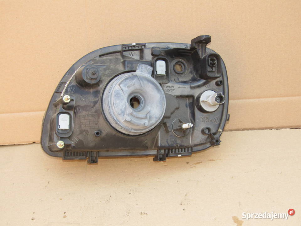 LAMPA PRZEDNIA PRAWA NISSAN MICRA K11 0003r