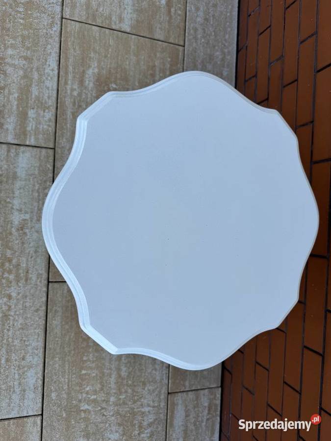 Stolik stylowy biały okrągły okolicznościowy Sulbiny