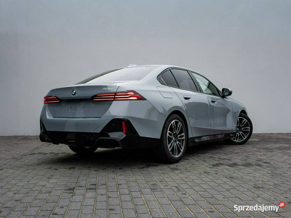 BMW 520 520i Sedan Dostępny ręki G60 2023 łódzkie Łódź