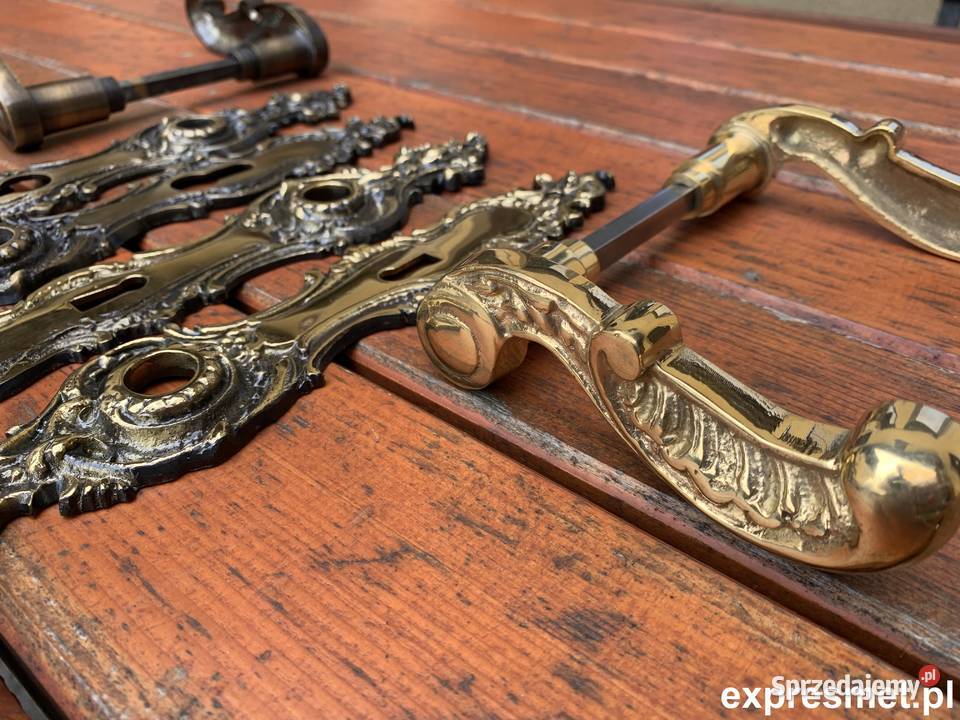 Piękna KUTA KLAMKA z długim szyldem klamka kuta Rzeszotary