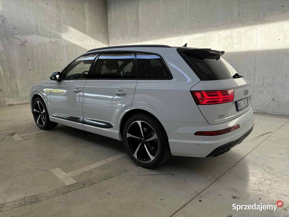 Audi Q7 3 x sline oś skrętna 275KM sprzedam