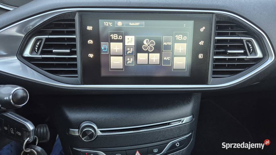PEUGEOT 308 12 131 OPŁACONY bogata wersja radio podkarpackie