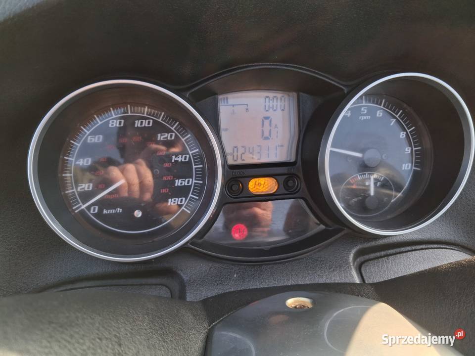 Piaggio MP3 zarejestrowany homologacja L5e na