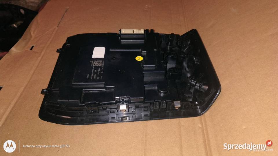 VW Golf 8 lampka podsufitki czarna 5H0 Oświetlenie kabiny Lubin sprzedam