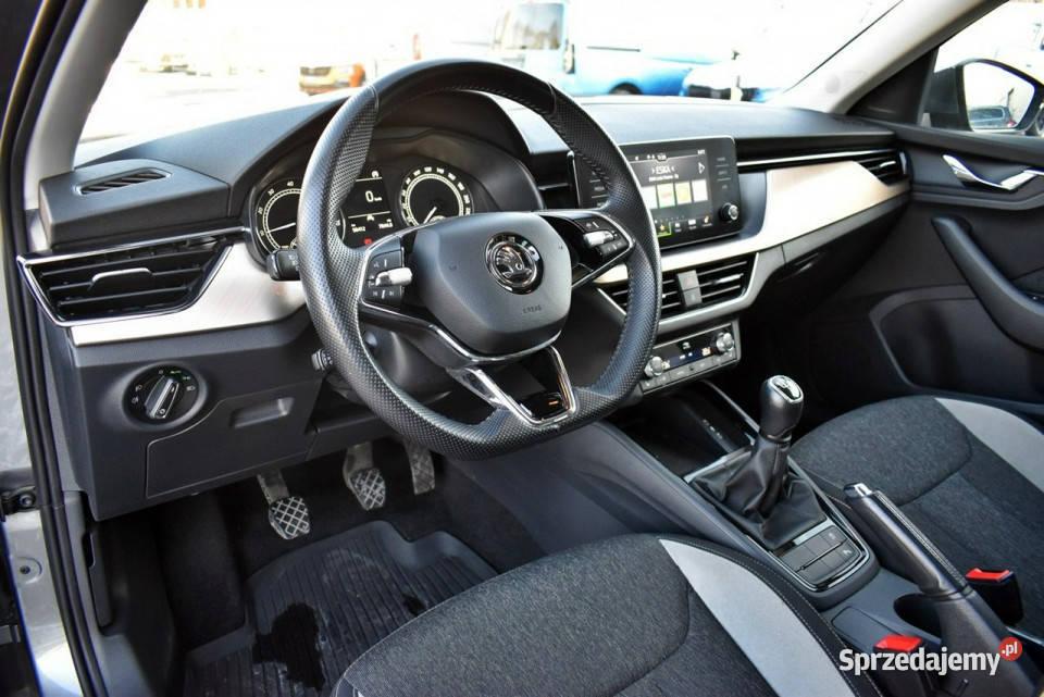 koda Kamiq Bezwypadkowy Salon Polska Serwis ASO gniazdo USB Łódź