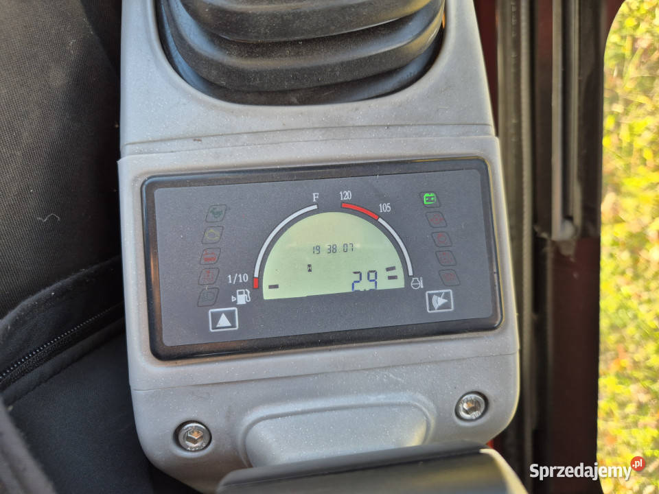 Minikoparka AT20 KUBOTA D902 2000 z kabiną 4 Grodziec