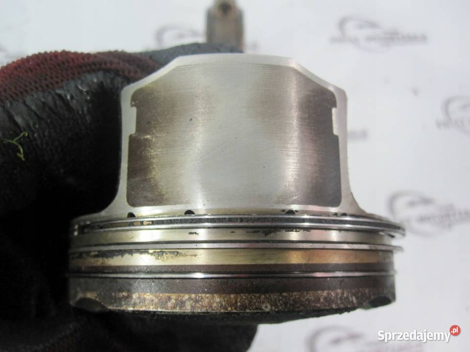 PEUGEOT 208 12 VTI HMZ HM01 82 tłok korbowód