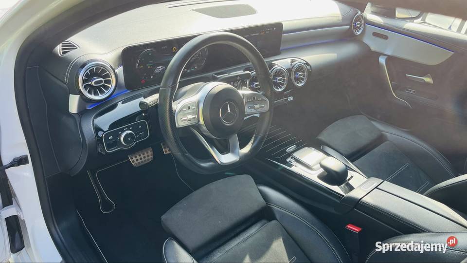 Mercedes A 250e hybryda plugin światła przeciwmgielne