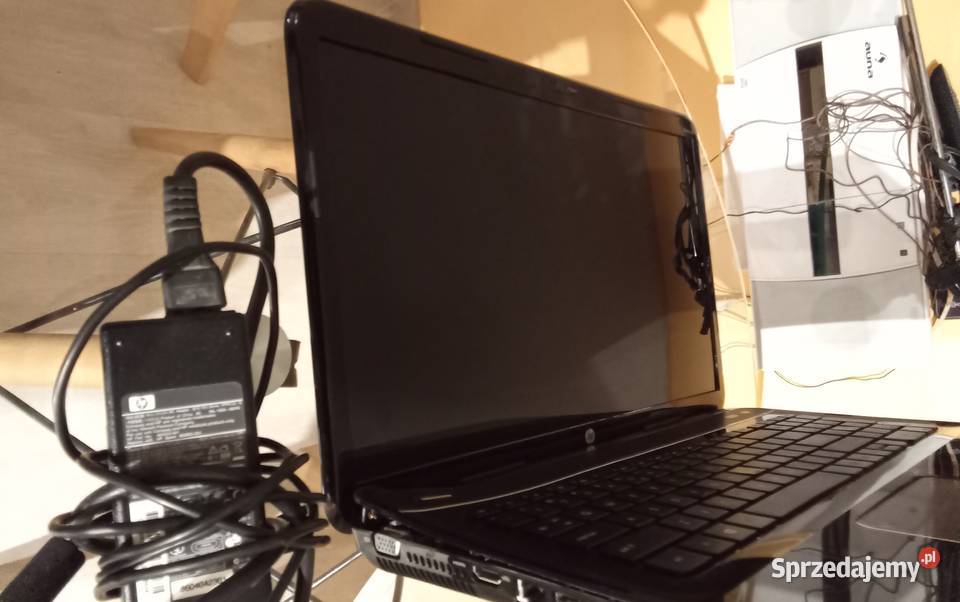 Sprzedam Laptop Uszkodzony HP RT3290 Na Części