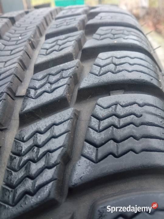 Felga stalowa 4x108 R15 z oponami Mielec