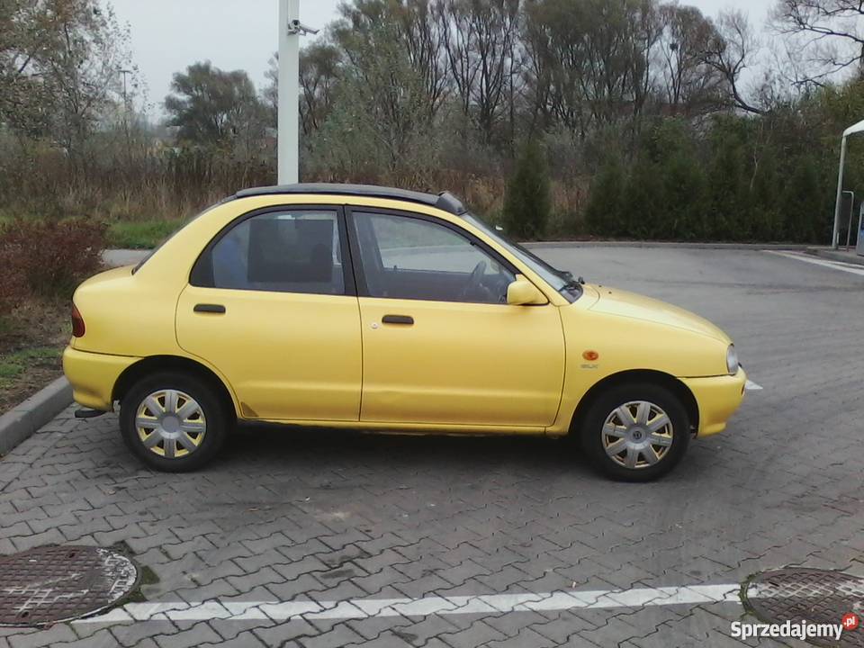 Mazda 121 II 1.3 16V 1994 żółty Bydgoszcz Sprzedajemy.pl