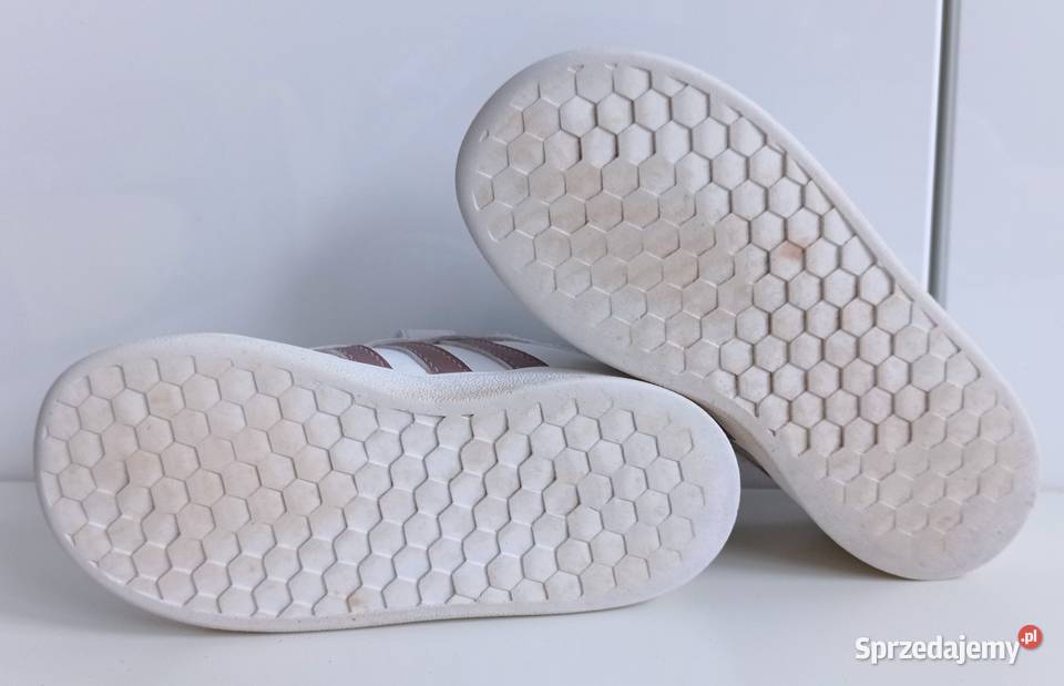 Buty sportowe Adidas Grand Court I 25 sprzedam