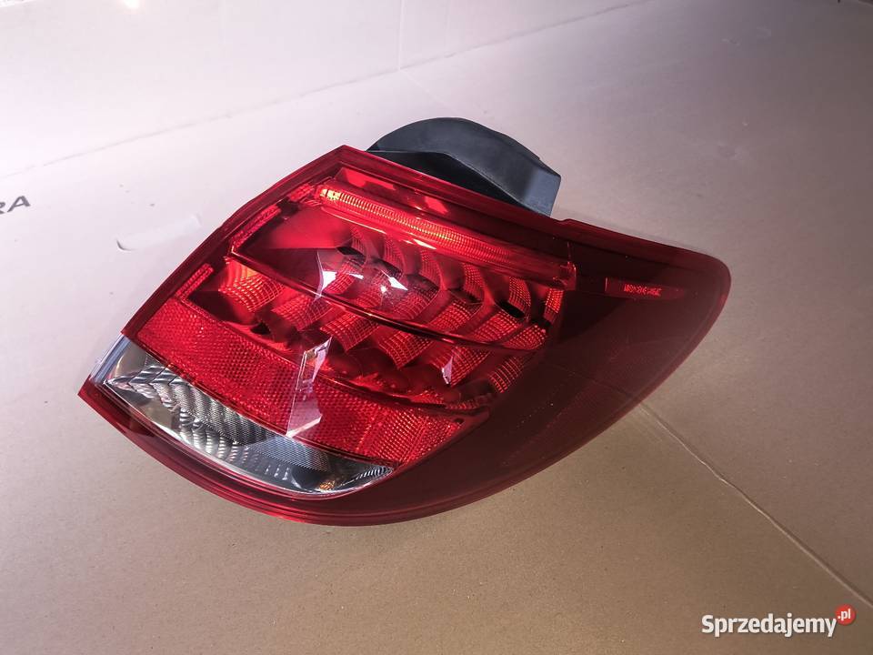 Mercedes Bklasa W246 lift 1118 Lampa tył tylna Domasław sprzedam