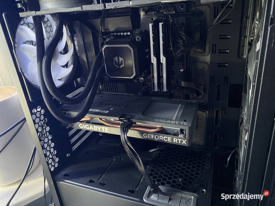 Komputer Gamingowy Monitor Lenovo Legion 180Hz Elbląg sprzedam