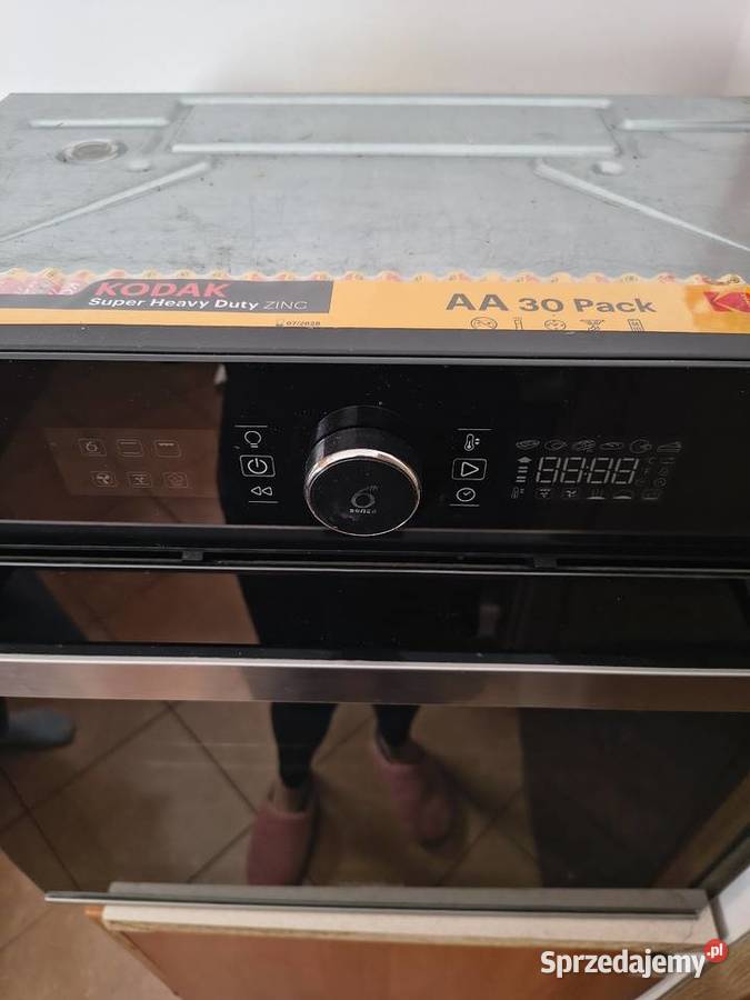 Elektryczny piekarnik do zabudowy marki Słupsk