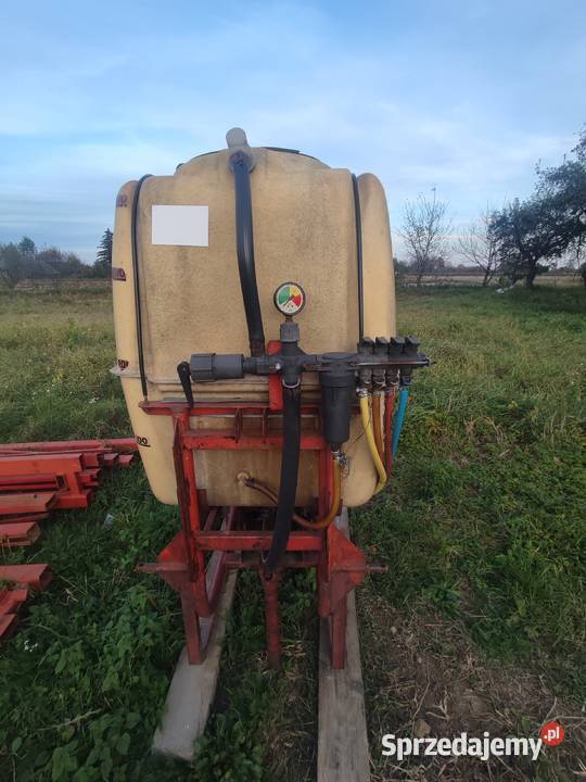 Opryskiwacz sadowniczy 400 l nieuszkodzony sprzedam