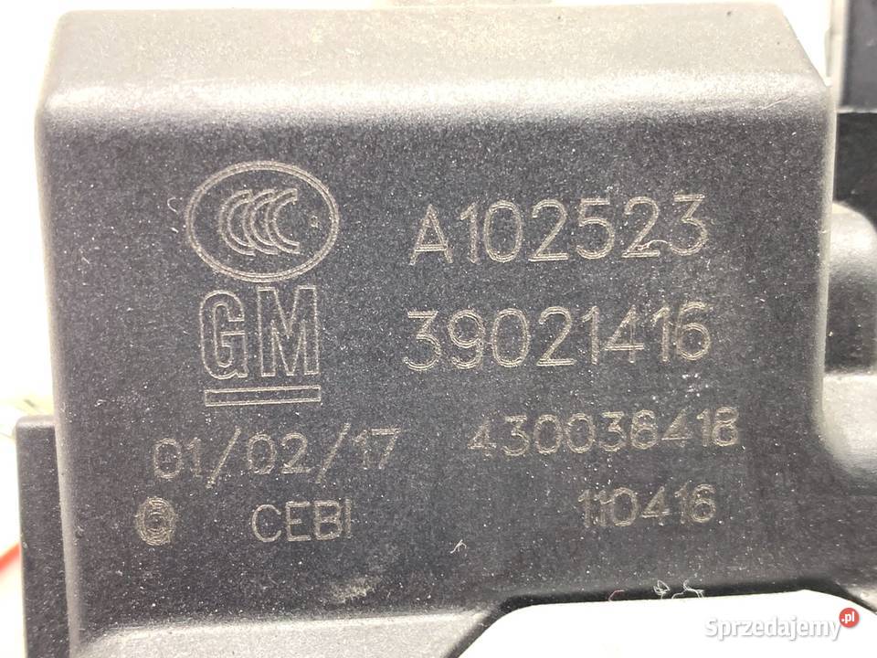 ZAMEK KLAPY TYŁ OPEL MERIVA B Minivan 39021416