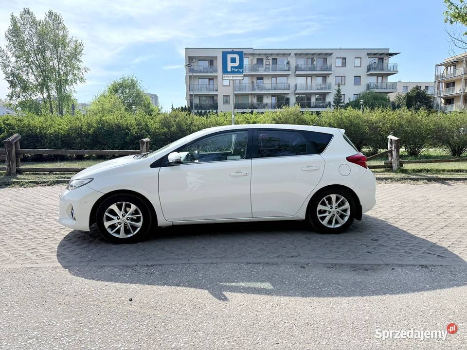 Toyota Auris II 16 benzyna LPG Premium SIPA manualna Warszawa