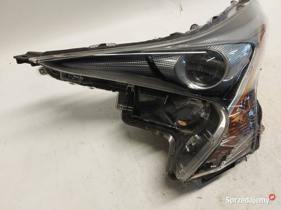 TOYOTA PRIUS IV 2018 Lampa przód lewa RHD UK