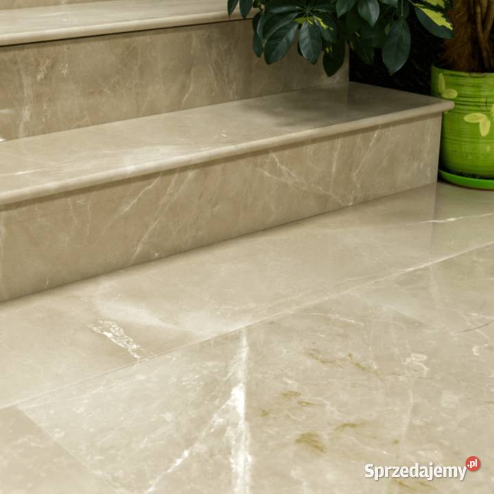 Stopień marmurowy Crema Marfil polerowany z zachodniopomorskie Szczecin