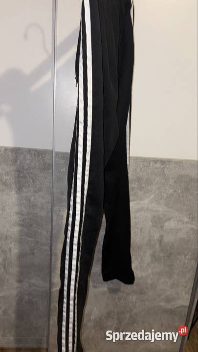 Spodnie dresowe Adidas XsS z zameczkiem biały dolnośląskie sprzedam