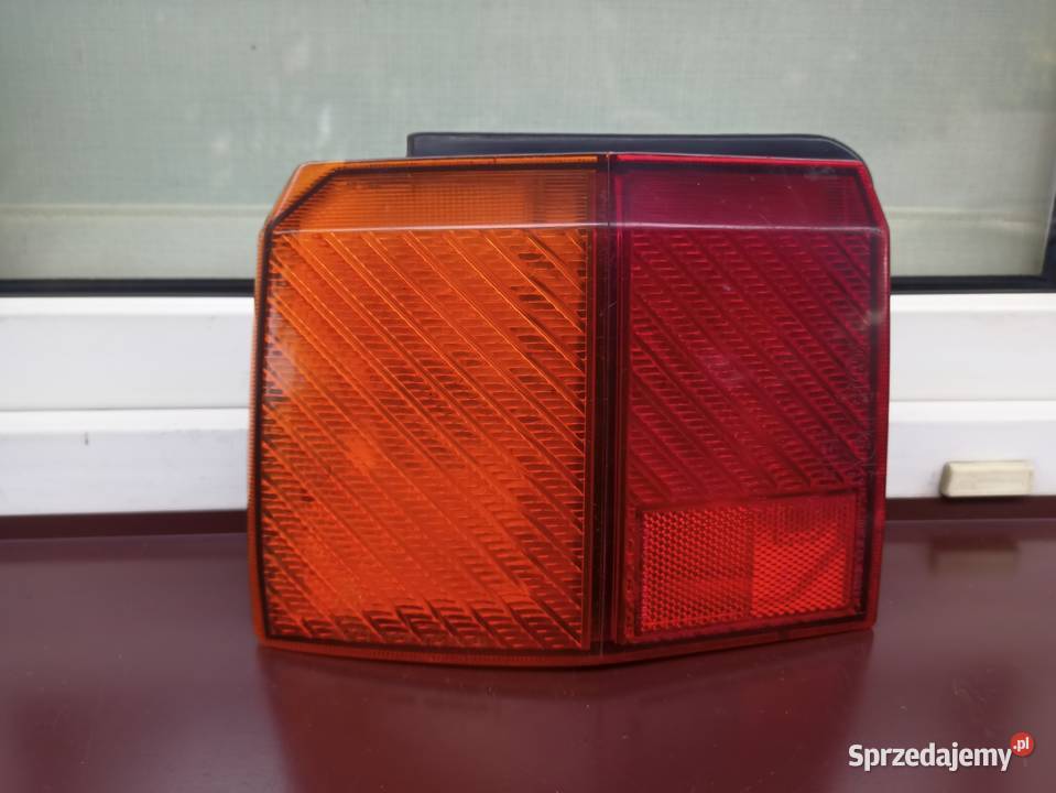 Nissan Sunny B11 Kombi Traveller lampa tył tylna Sieradz