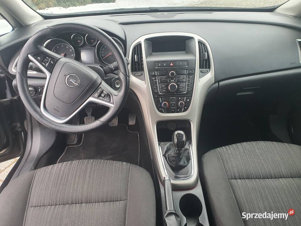 OPEL ASTRA 14 BENZYNA 2012 kurtyny powietrzne małopolskie Łęg Tarnowski