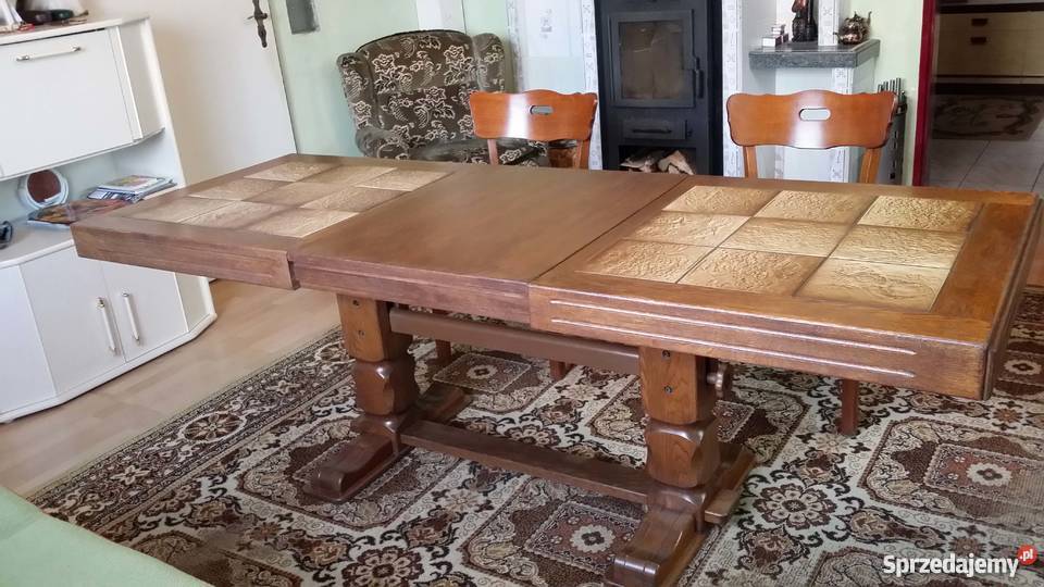 Masywny stół dębowy z kafelkami Mielno