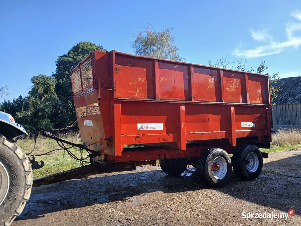 Przyczepa rozrzutnik objetosciowa agrimat t120 Skała