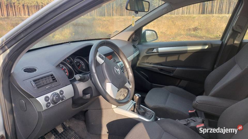 Opel Astra H 16 benzyna 2009R 1600cm3 Astra Sulechów