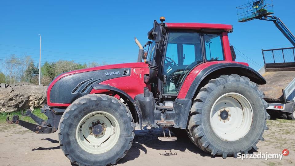 Ciągnik rolniczy Valtra T152 moc 150