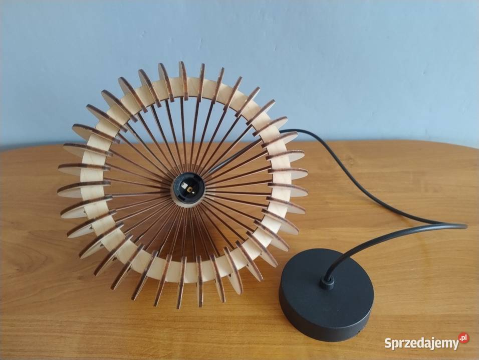 NOWA Lampa sufitowa wisząca kula drewniana wzór Blachownia