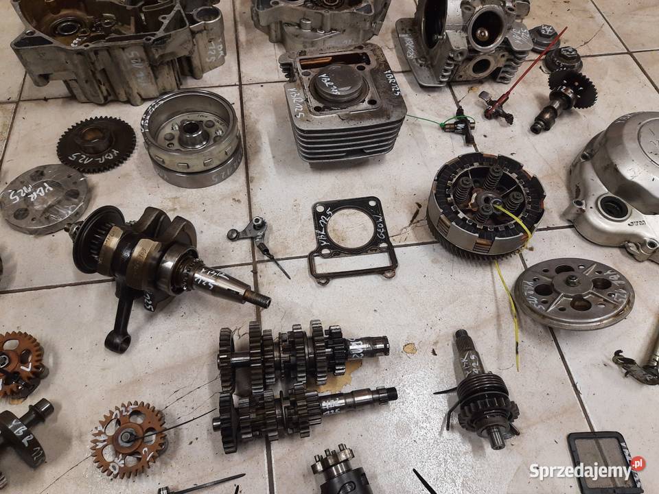 Yamaha YBR 125 silnik części głowica wał Jelenia Góra