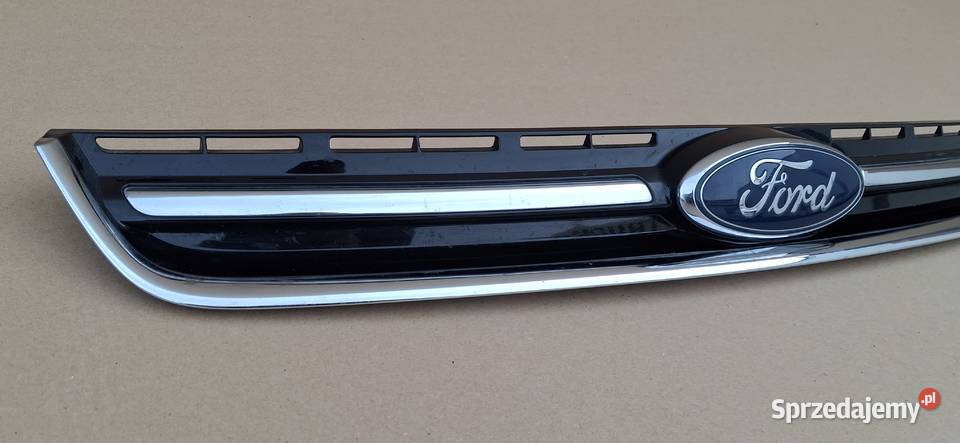 FORD KUGA MK2 ESCAPE GRILL ATRAPA CHŁODNICY Bieleń