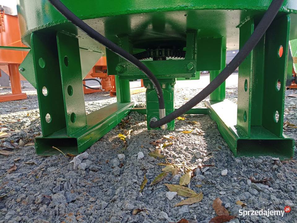NOWOŚĆ Betoniarka htrauliczna 800L z dwoma łódzkie Piątek