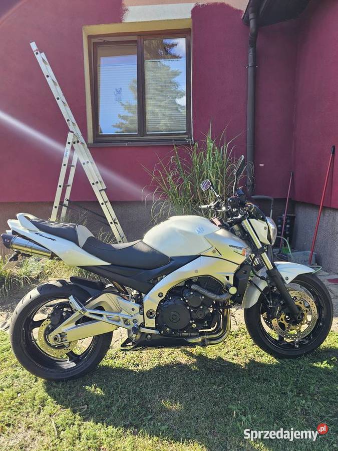Suzuki GSR 600 2009r serwisie ładny stan