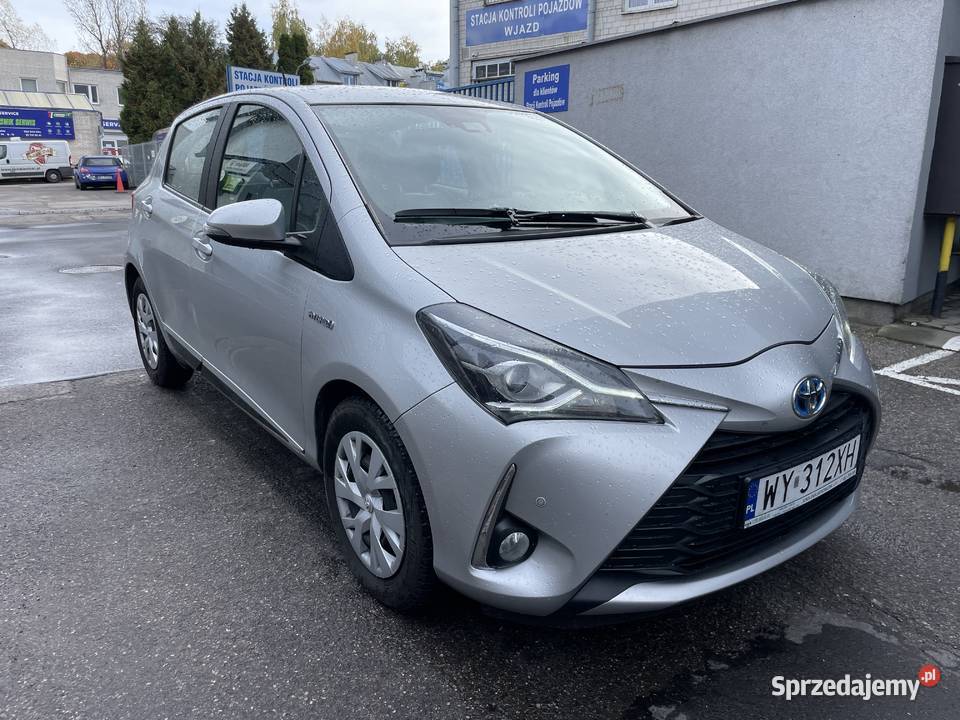 TOYOTA YARIS HYBRYDA NISKI PRZEBIEG ZADBANA Warszawa