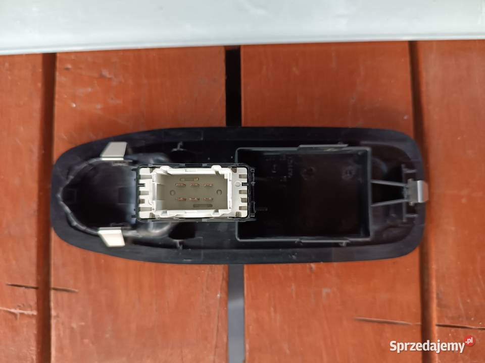Przełącznik szyb prawy przód Peugeot 208 Turek sprzedam